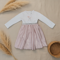 Robe lapin blanc jupe rose – fond bohème