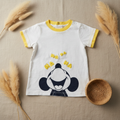 T-shirt blanc jaune souris "Ha Ha" – fond bohème